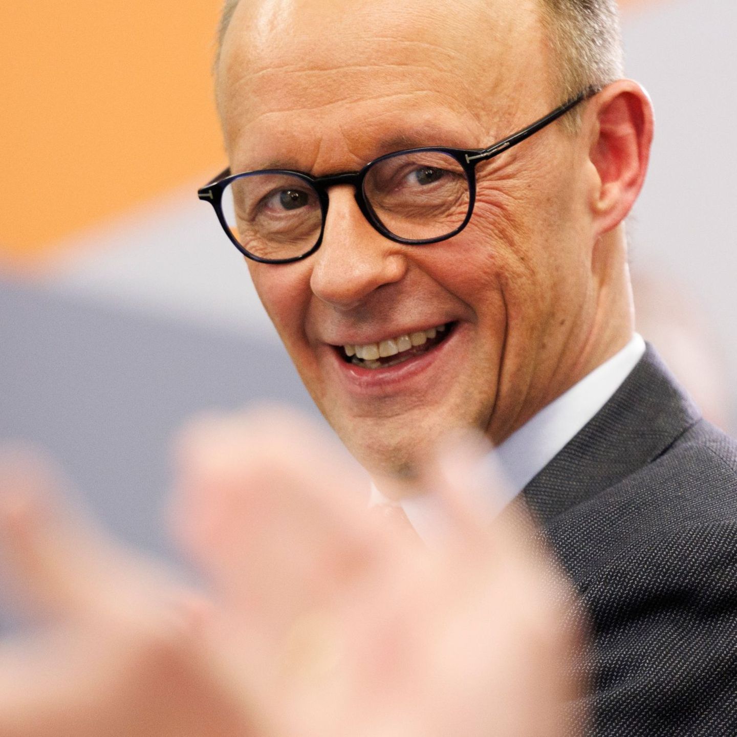 Ein "normaler Arbeitstag" für den Kanzler - mit Einschränkungen. Foto: Christoph Reichwein/dpa