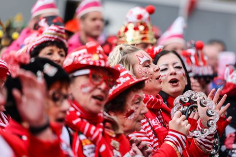 Besonders groß wird der Karnevalsauftakt traditionell in Köln gefeiert. (Archivbild) Foto: Oliver Berg/dpa