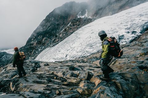 Bedächtiger Abstieg vom Margherita-Gletscher in Uganda: Vor hundert Jahren war der Fels hier noch komplett von Eis bedeckt