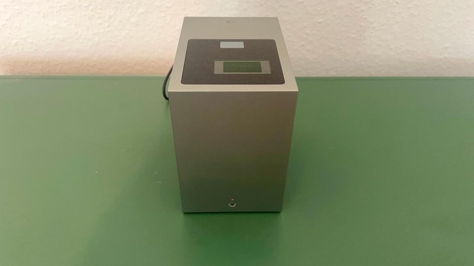 Der LG CineBeam S ist der einzige Kurzdistanz-Beamer im Vergleich