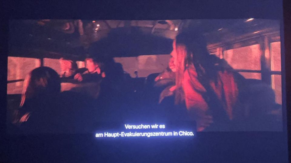 Der Cinebeam S bei Nacht