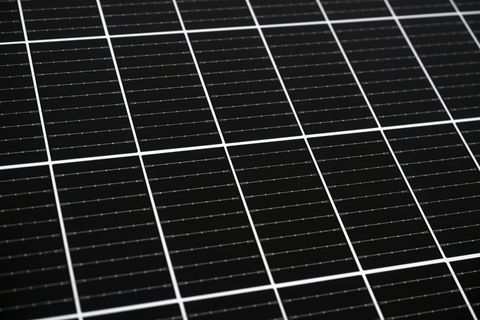 Die Entsorgung solcher Module ist sehr kostenintensiv. (Symbolbild) Foto: Lilli Förter/dpa