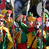 Der Hoppeditz zog mit seiner Garde, der Hoppediz-Wache, durch die Düsseldorfer Altstadt