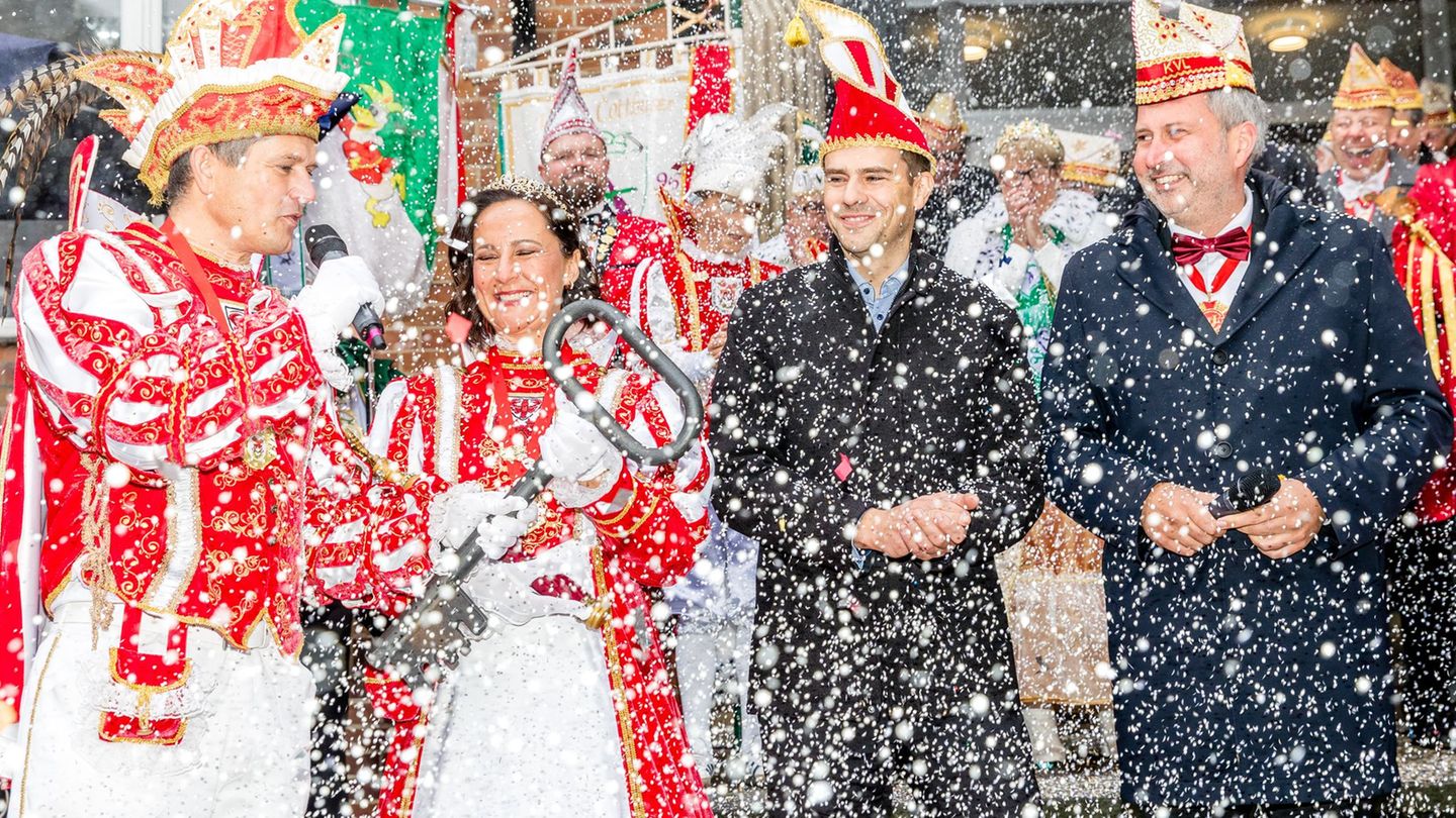Die Karnevalssaison hat begonnen. Foto: Frank Hammerschmidt/dpa