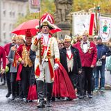 Die Närrinnen und Narren marschierten zum Cottbuser Rathaus
