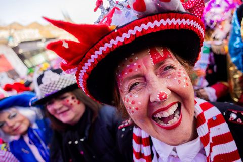Kölns oberster Karnevalist Christoph Kuckelkorn hält den Karneval für eine große Therapiesitzung. Foto: Rolf Vennenbernd/dpa