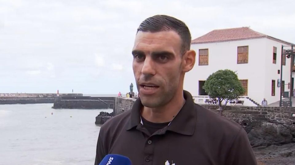 Kellner riskiert sein Leben – und zieht drei Urlauber aus dem Meer