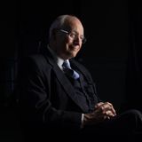 Der ehemalige US-Vizepräsident starb am 3. November im Alter von 84 Jahren. Der Republikaner war Vize im Weißen Haus unter dem damaligen Präsidenten George W. Bush (2001-2009). Außerdem war er Verteidigungsminister und hat Jahrzehnte der US-Politik mitgestaltet – und besonders die Zeit nach den Terroranschlägen vom 11. September 2001 geprägt. Berichten zufolge starb er an den Folgen einer Lungenentzündung, sowie einer Herz- und Gefäßerkrankung