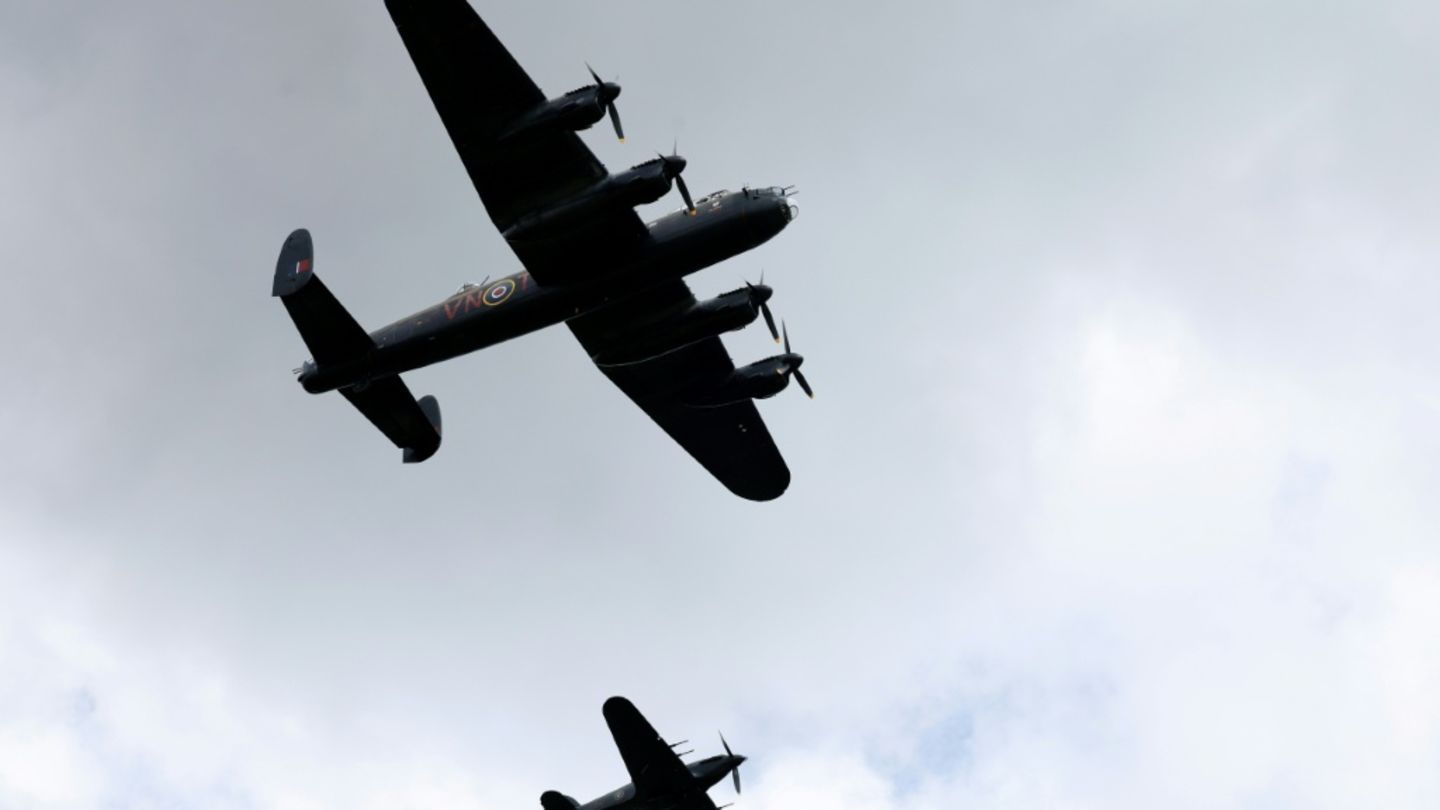 Militärflugzeuge aus Zweitem Weltkrieg