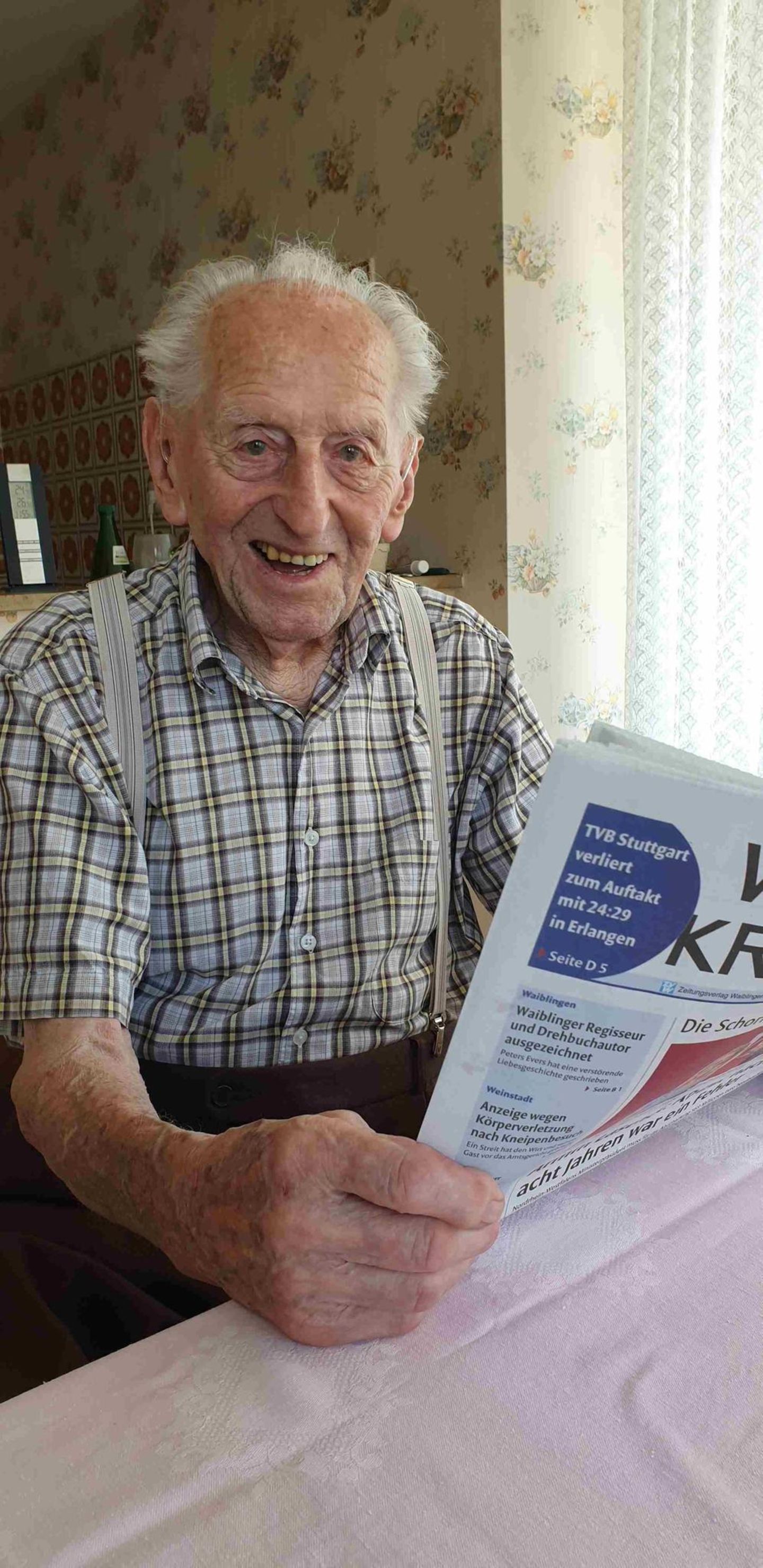 Der älteste bekannte Deutsche starb wenige Wochen nach seinem 110. Geburtstag am 1. November, wie die baden-württembergische Gemeinde Kernen im Remstal am Montagabend mitteilte. Haidle sei in der Nacht zum Samstag "friedlich eingeschlafen", hieß es in dem von der Gemeindeverwaltung veröffentlichten Nachruf auf ihren bekannten Bürger.