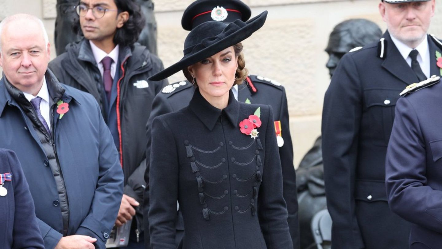 Prinzessin Kate am Remembrance Day: Kranz mit persönlicher Botschaft niedergelegt