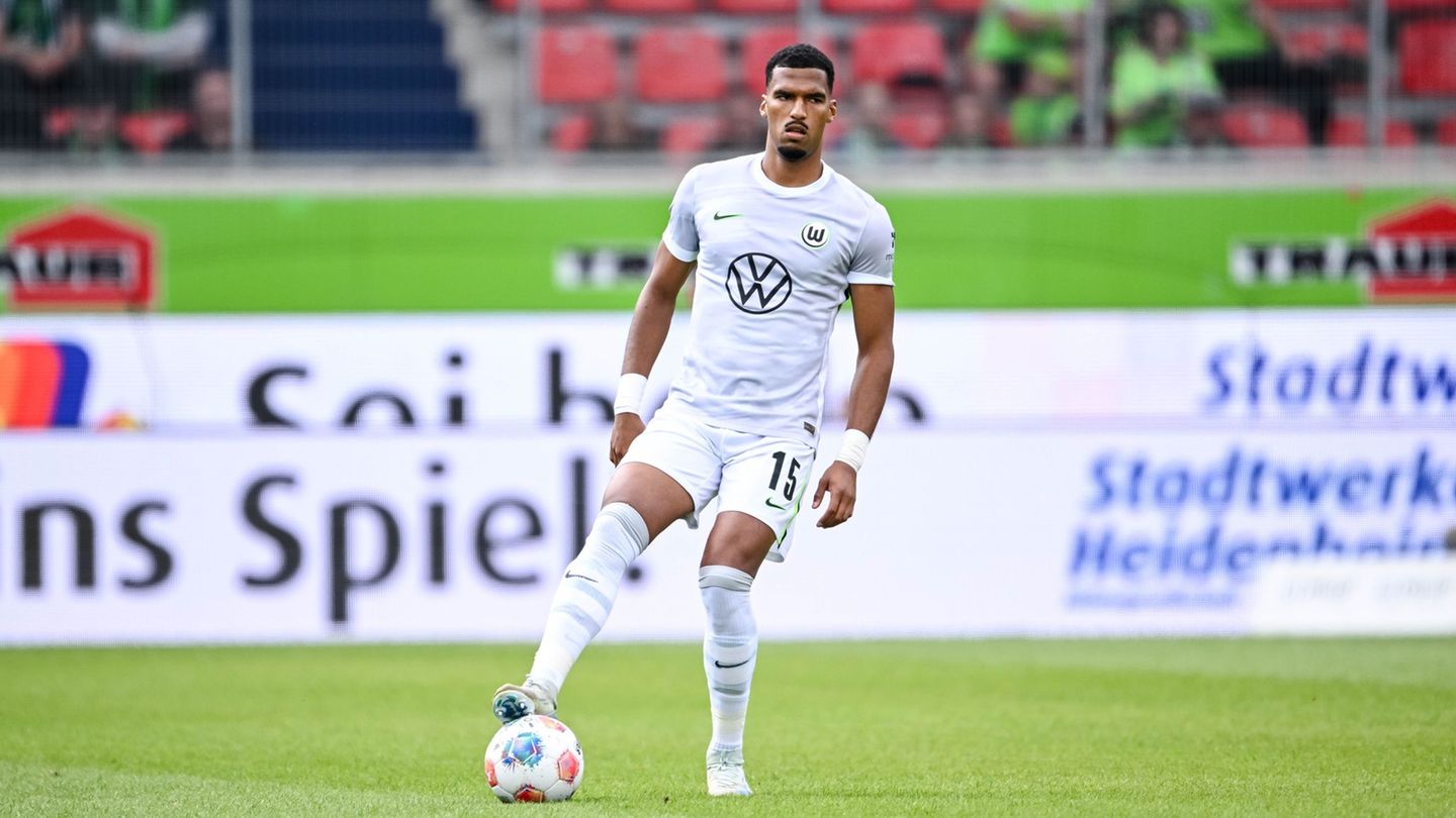 Fußball-Bundesliga: Schwere Mus­kelverlet­zung: Jenz fällt bei Wolfsburg aus