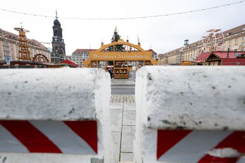 Auch die Weihnachtsmärkte rund um den Striezelmarkt sollen besser geschützt werden. Foto: Sebastian Kahnert/dpa