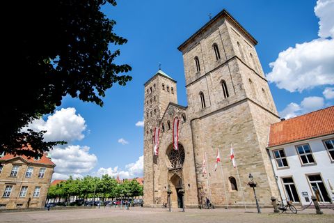 Mit einer Gedenkveranstaltung im Osnabrücker Dom soll an die Opfer sexualisierter Gewalt in der katholischen Kirche erinnert wer