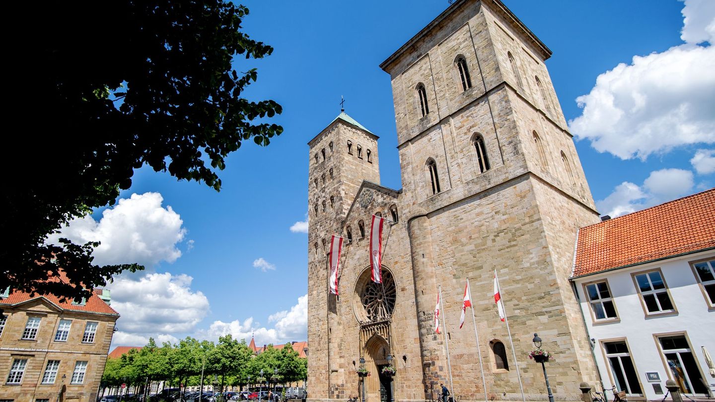 Mit einer Gedenkveranstaltung im Osnabrücker Dom soll an die Opfer sexualisierter Gewalt in der katholischen Kirche erinnert wer