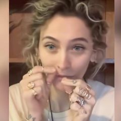 Paris Jackson zeigt: Dieses Loch ätzten Drogen in ihre Nasenscheidewand