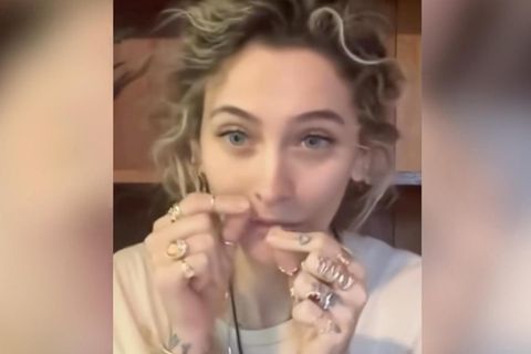 Paris Jackson zeigt: Dieses Loch ätzten Drogen in ihre Nasenscheidewand