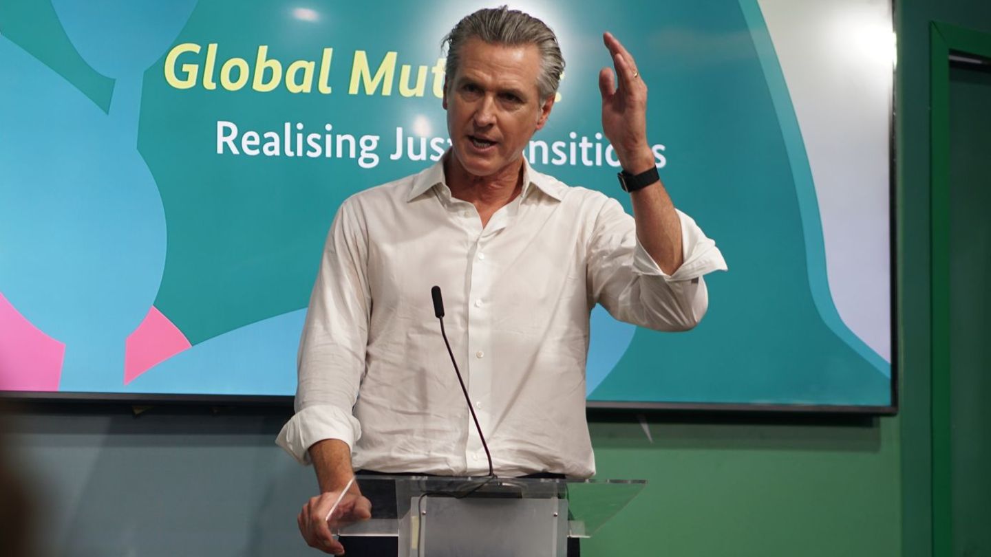 Der demokratische Politiker Gavin Newsom will Hoffnung auf der Weltklimakonferenz verbreiten. Foto: Larissa Schwedes/dpa