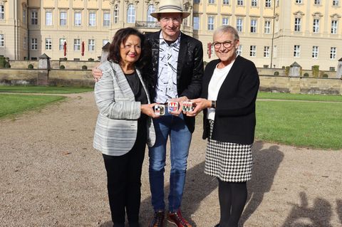 Die Preisträgerinnen und Preisträger des diesjährigen Frankenwürfels: Alice Walchshöfer, Otmar Schmelzer und Rosi Kraus. Foto: A