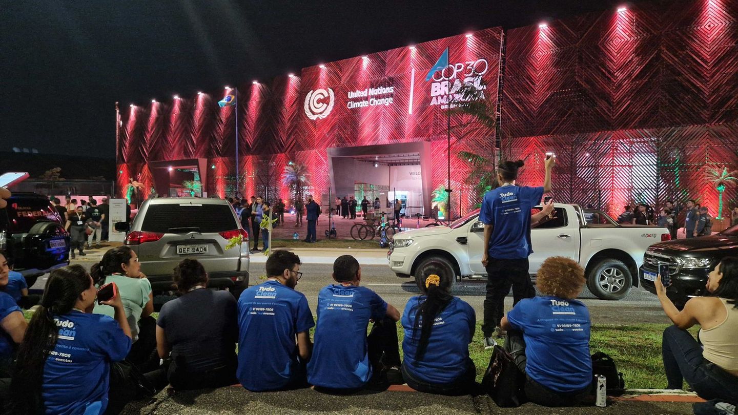 COP30: Indigene Aktivisten stürmen Gelände der Klimakonferenz