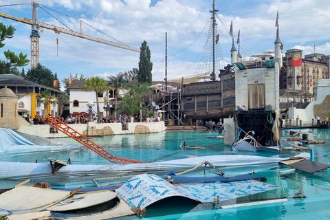 Der Unfall im Europa-Park Rust im August 2023 wird nun vor Gericht behandelt. (Archivbild) Foto: Pascal Czech/dpa