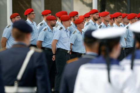 Rekrutengelöbnis im Juli in Berlin