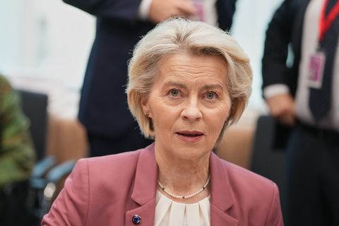 Ursula von der Leyen will einen besseren Zugriff auf Geheimdiensterkenntnisse. (Archivbild) Foto: Virginia Mayo/AP/dpa