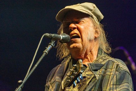 Neil Young ist seit den späten 1960er-Jahren als Musiker aktiv.