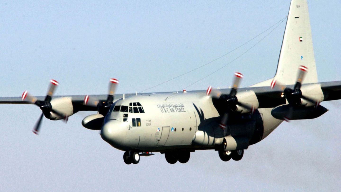 Transportflugzeug abgestürzt (Symbolbild) Foto: Jens Büttner/Zentralbild/dpa