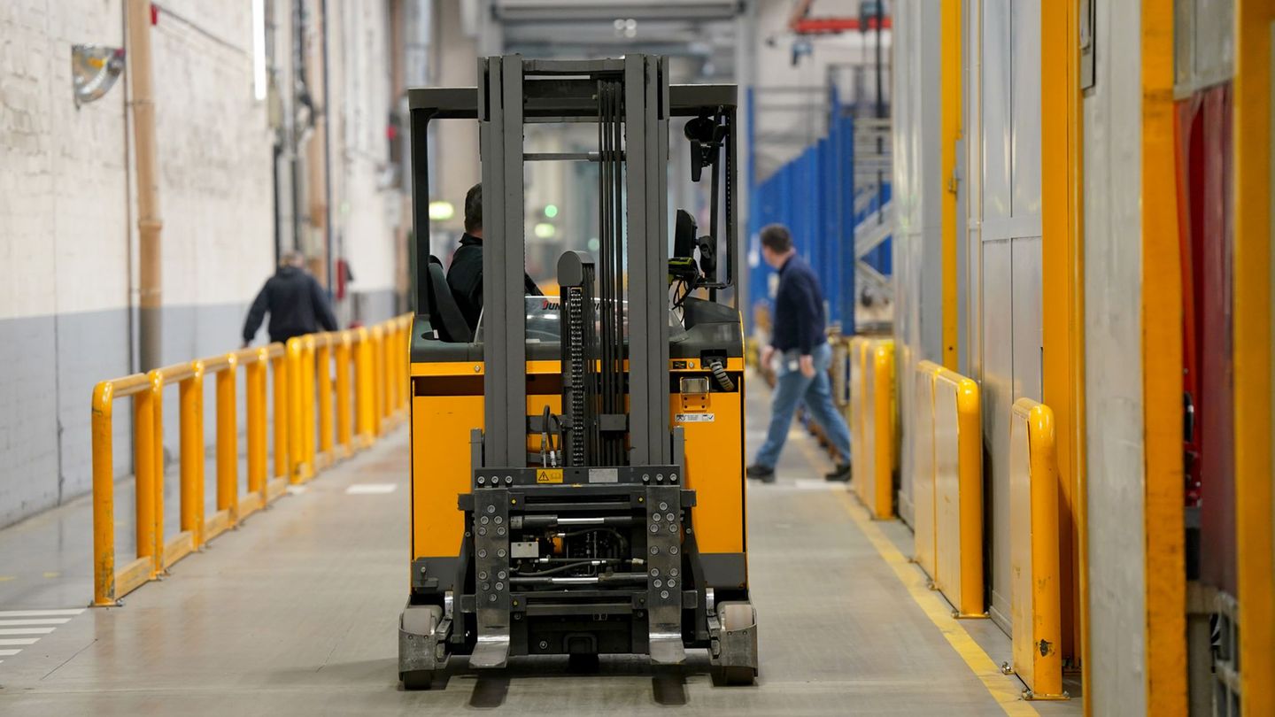 Für das dritte Quartal stehen rote Zahlen in den Büchern. Foto: Marcus Brandt/dpa