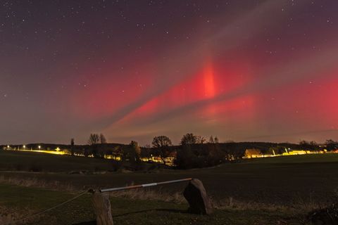 Polarlichter waren in der vergangenen Nacht auch mancherorts in Sachsen zu sehen. Foto: Dietmar Thomas/EHL Media/dpa