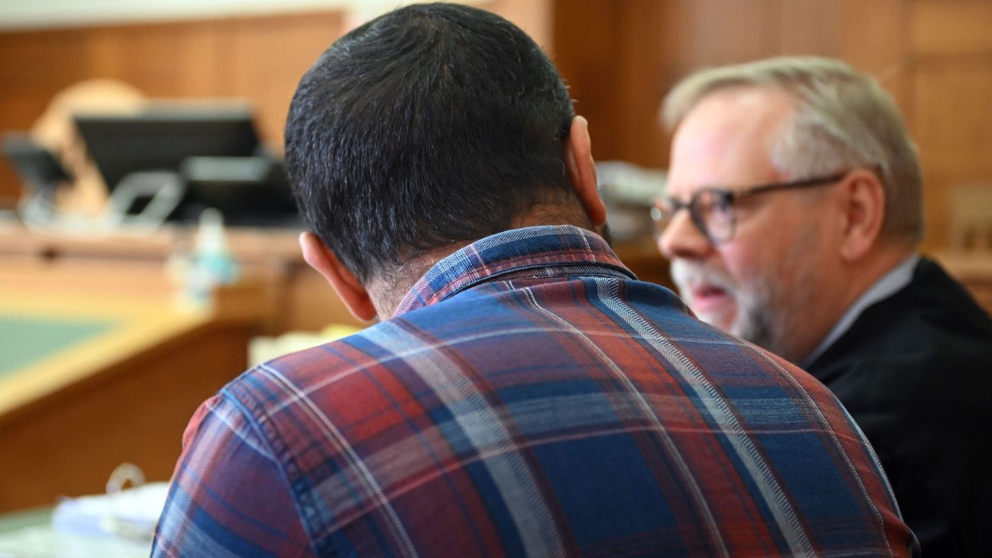 Angeklagter räumt Fehler ein. Foto: Uli Deck/dpa