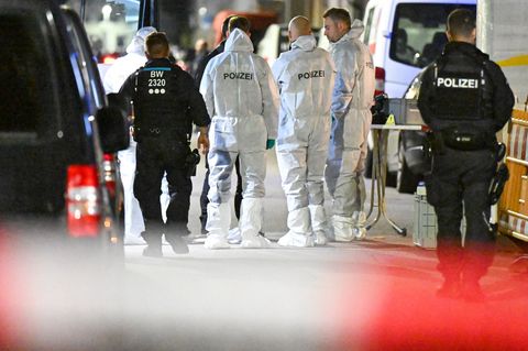 Ein junger Mann muss wegen Mordes mehrere Jahre in Haft. (Foto-Archiv) Foto: Marius Bulling/dpa