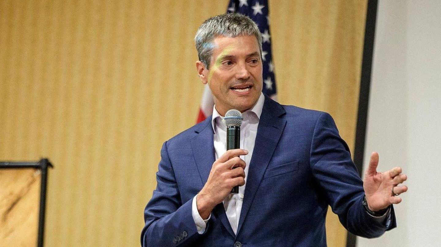 Kaliforniens Umweltminister Wade Crowfoot reiste mit Gouverneur Gavin Newsom zum Klimagipfel in Brasilien