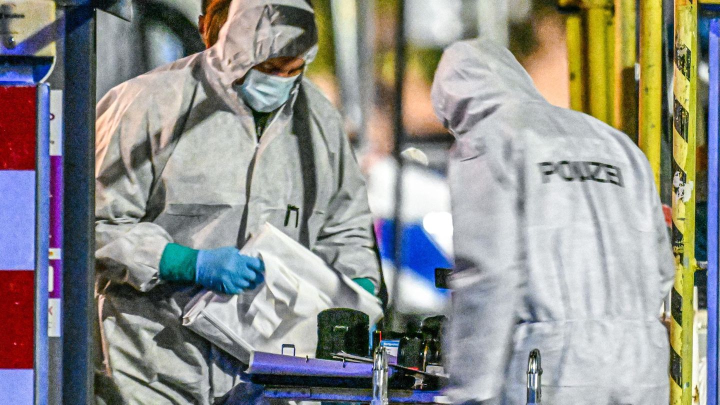 Polizisten in Göppingen bei Stuttgart