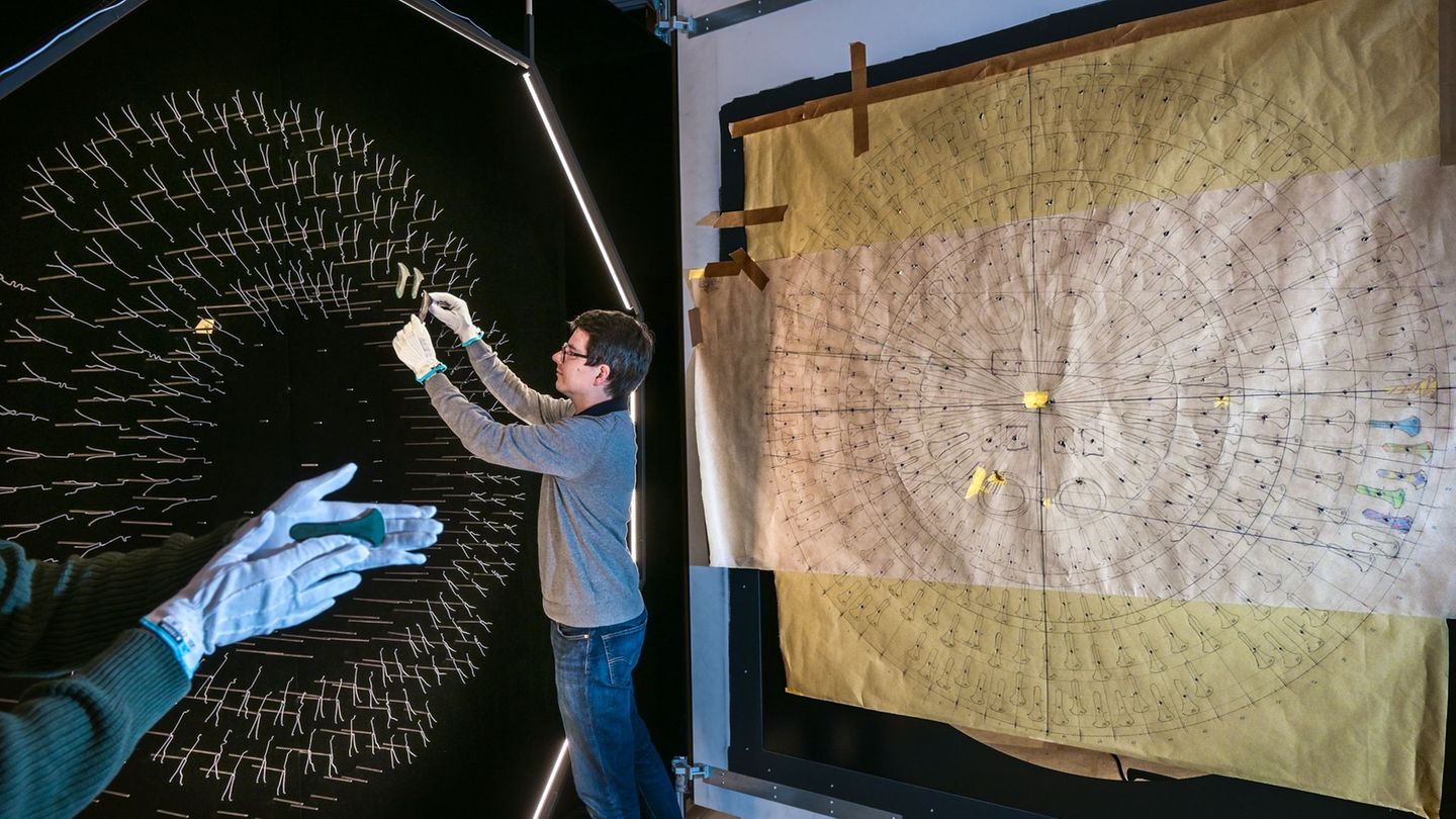 Der neu gestaltete Bereich "Bronzerausch" umfasst die Zeit vor etwa 4800 bis 3550 Jahren. (Archivbild) Foto: Heiko Rebsch/dpa