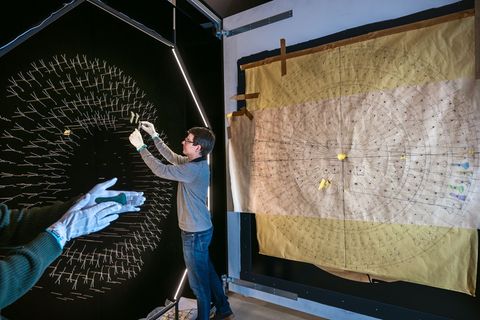 Der neu gestaltete Bereich "Bronzerausch" umfasst die Zeit vor etwa 4800 bis 3550 Jahren. (Archivbild) Foto: Heiko Rebsch/dpa