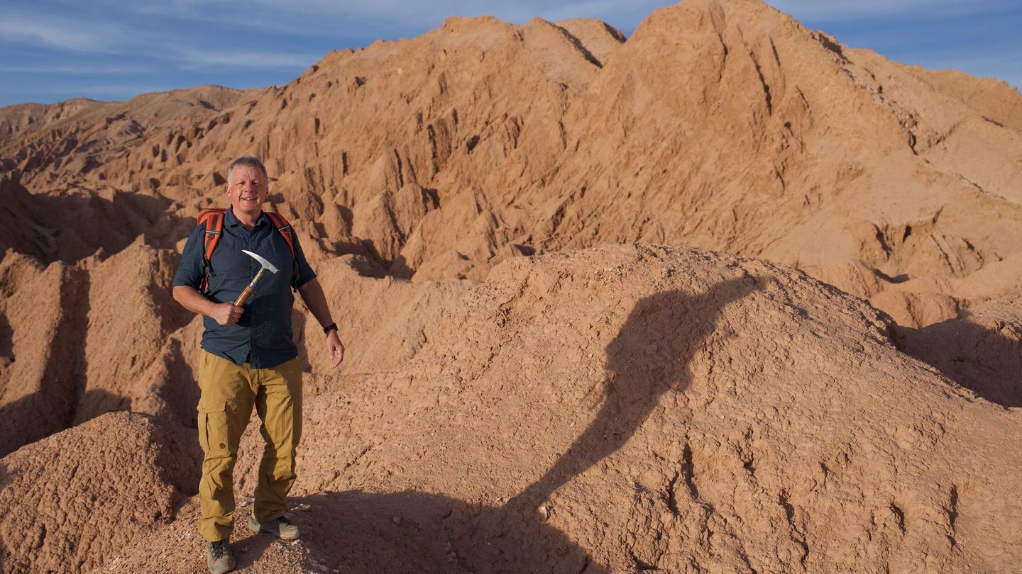 Geologe Colin Devey begibt sich in der Doku "Terra X: Expedition Anden – Gebirge in Bewegung" auf eine spannende Expedition entlang der Anden.