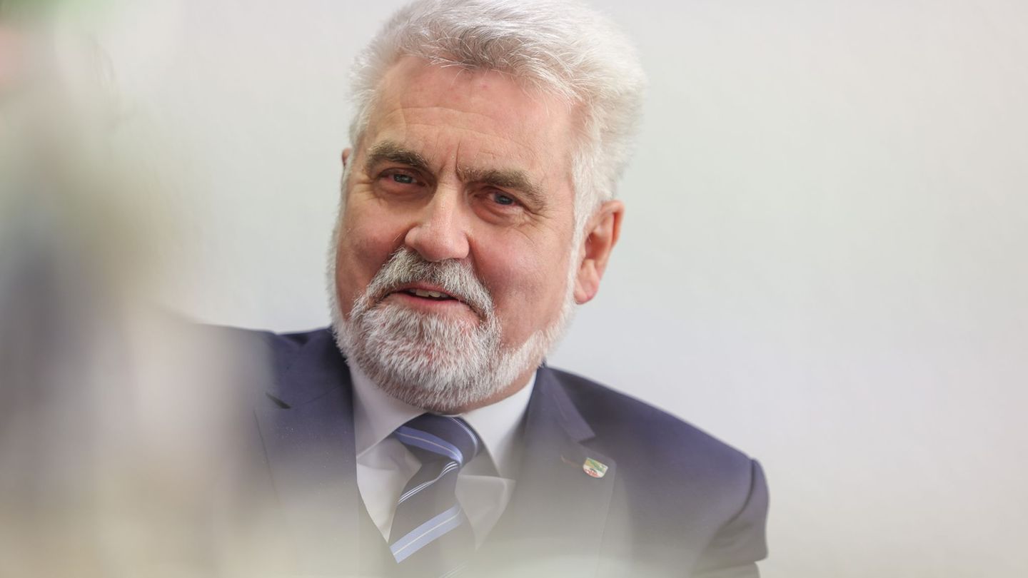 Die SPD zieht in Sachsen-Anhalt mit Wissenschaftsminister Armin Willingmann in die Landtagswahl 2026. (Archivbild) Foto: Jan Woi