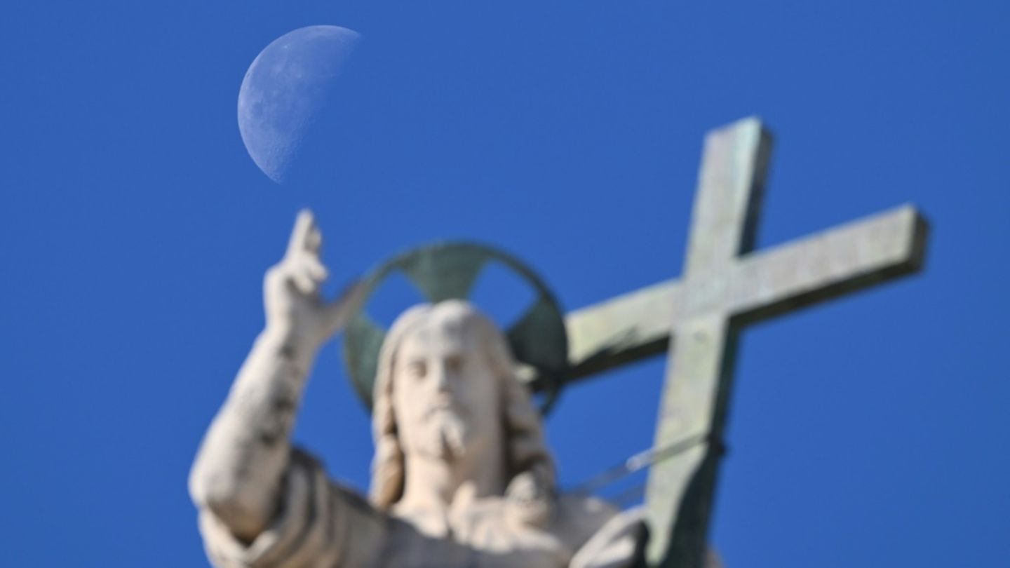 Hinweis auf den Mond