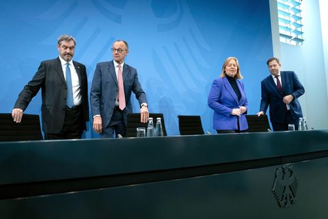 Gesetze nonstop: Die merkwürdige Jahresend-Rallye von Union und SPD