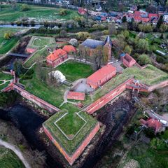 Mehr als 30.000 Denkmale zählt Mecklenburg-Vorpommern. Dazu gehört die Festung Dömitz an der Elbe. (Archivbild) Foto: Jens Büttn