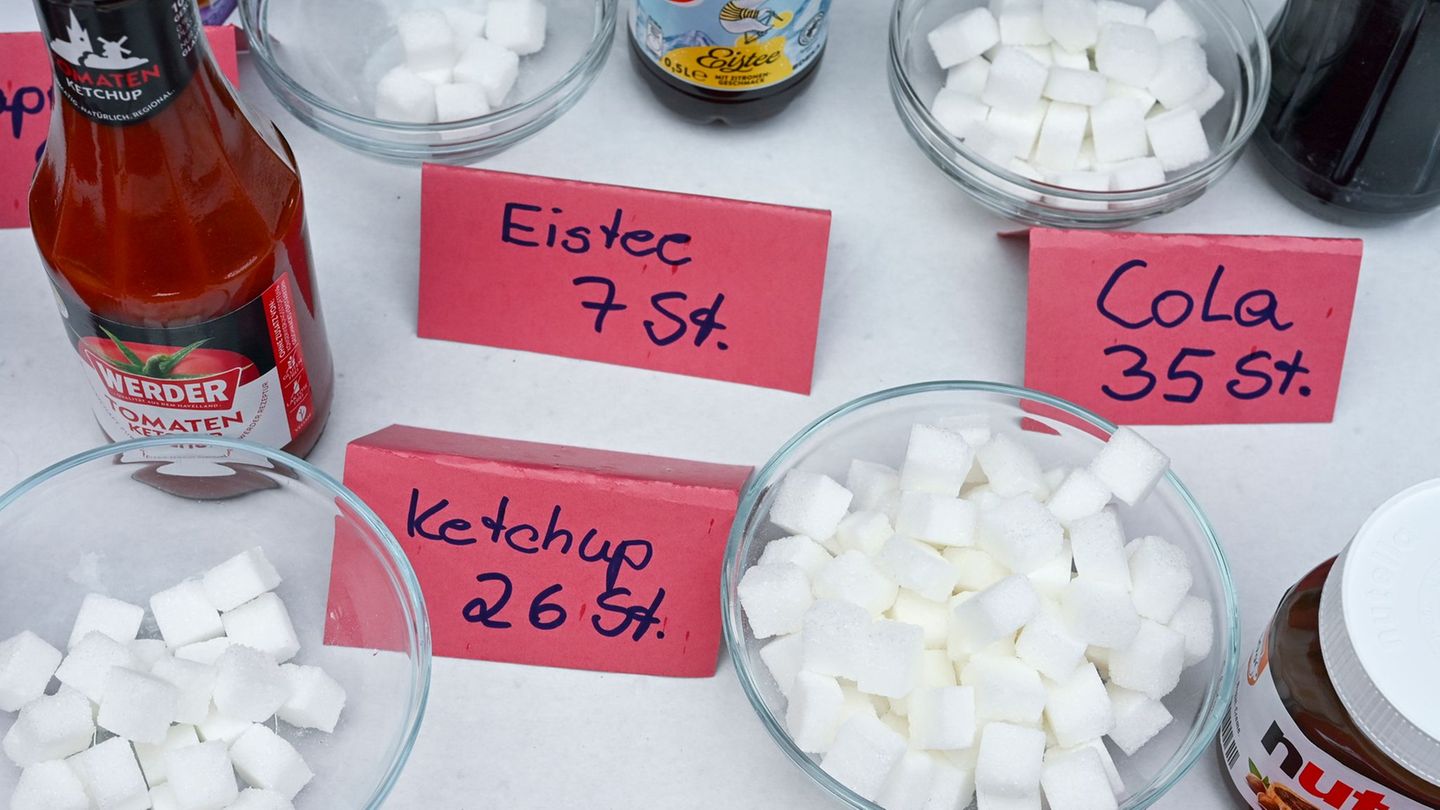 Die Ärzte in Sachsen wollen den Konsum von Zucker einschränken. (Symbolbild) Foto: Jens Kalaene/dpa