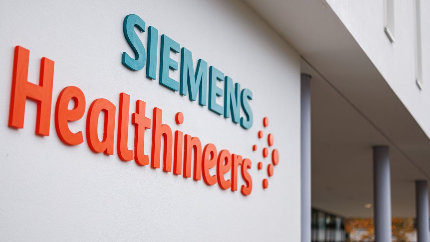 Noch hält Siemens rund 70 Prozent an seiner ehemaligen Medizintechniksparte Healthineers. Das soll sich ändern. Foto: Daniel Kar
