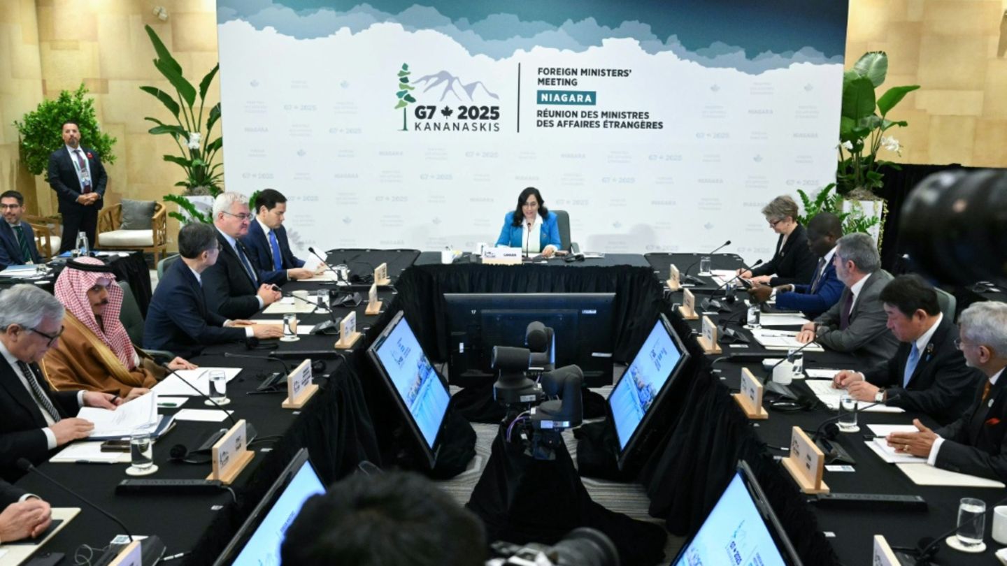 G7-Au-enminister-fordern-sofortige-Waffenruhe-in-der-Ukraine