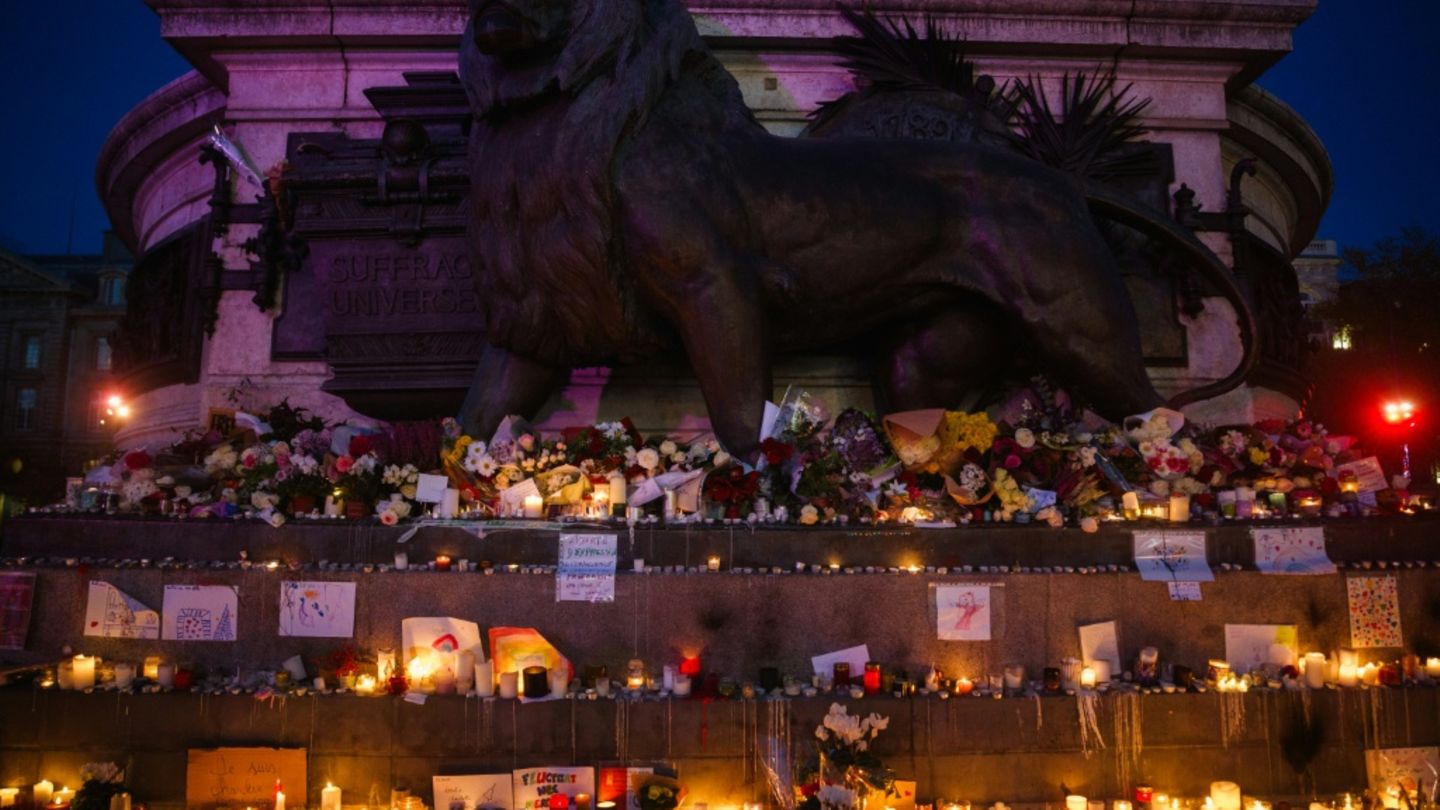 Gedenken an die Opfer der Pariser Anschläge