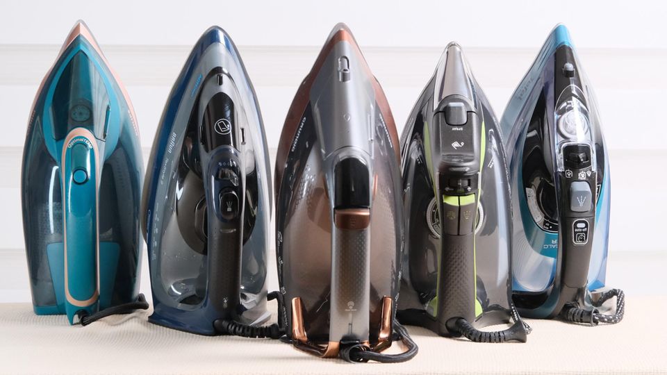 Dampfbügeleisen Test: 5 Geräte von oben