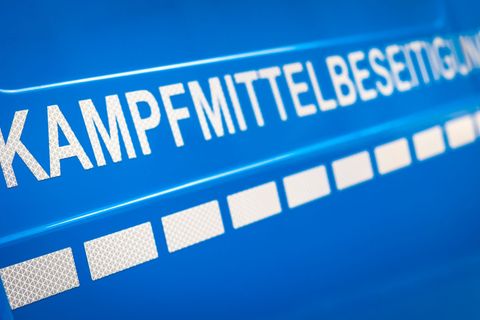 Die Flakgranate hat einen Durchmesser von 8,8 Zentimetern. (Symbolbild) Foto: Moritz Frankenberg/dpa