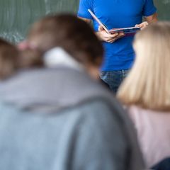 Seiteneinsteiger im Lehrerberuf sollen mehr Unterstützung in Sachsen-Anhalt erhalten. (Symbolbild) Foto: Marijan Murat/dpa