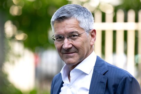 Bayern-Präsident Herbert Hainer begrüßt den Vorstoß des Bayerischen Fußball-Verbandes. (Archiv) Foto: Sven Hoppe/dpa